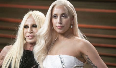 lady gaga interpreta donatella versace